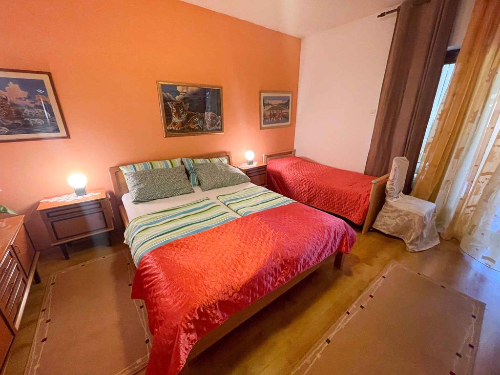 Ferienwohnung mit Garten und Terrasse