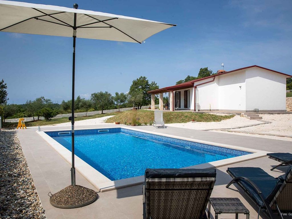Ferienhaus mit Klimaanlage und Pool
