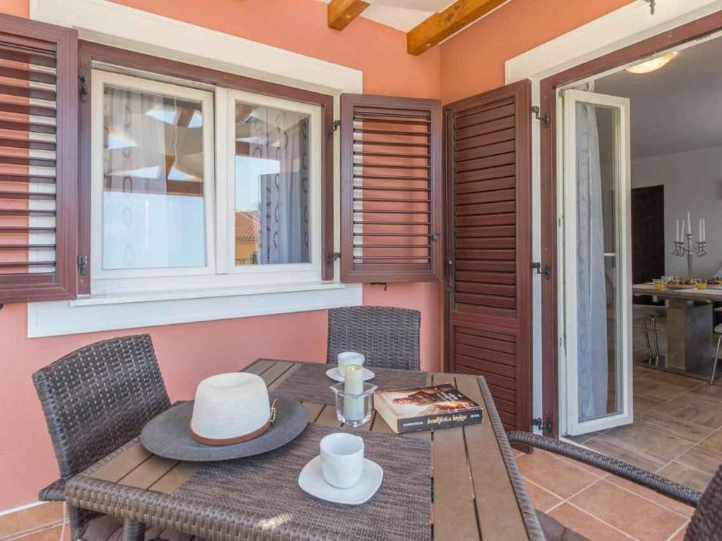 Ferienwohnung mit Klimaanlage und Terrasse