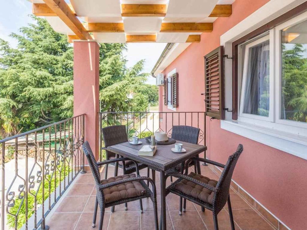 Ferienwohnung mit Klimaanlage und Terrasse