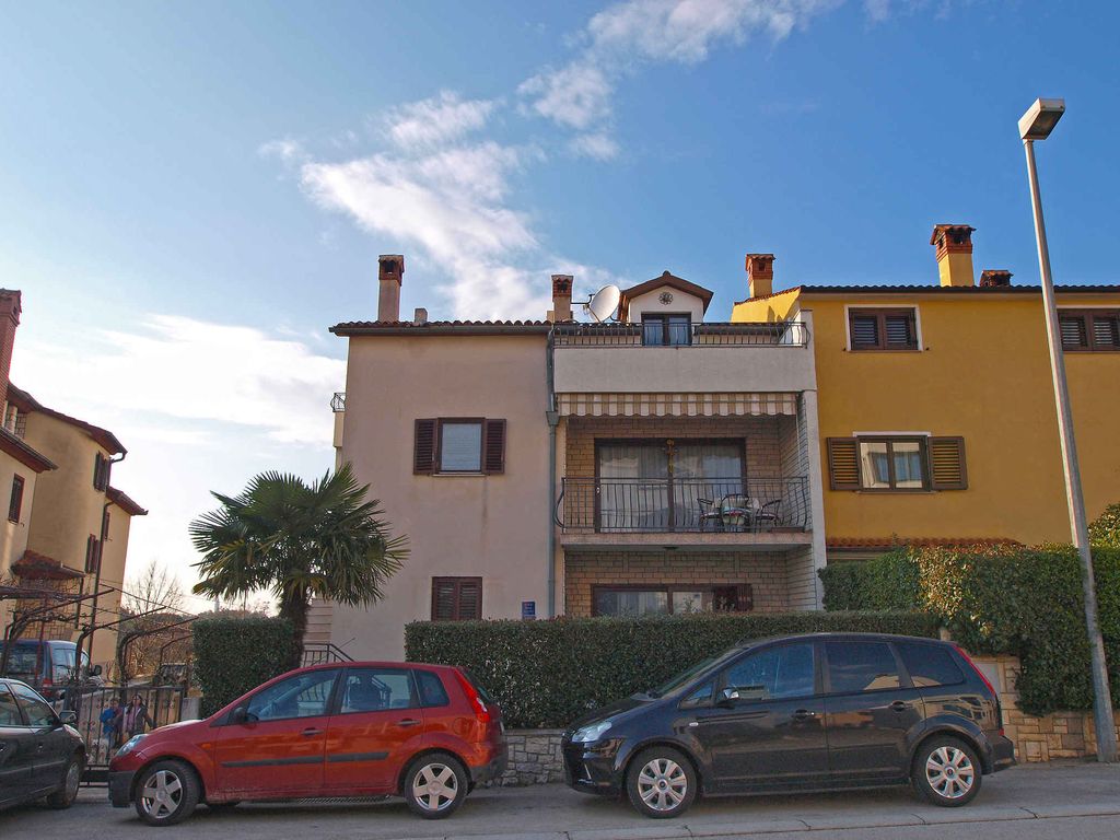Ferienwohnung mit Klimaanlage und Balkon