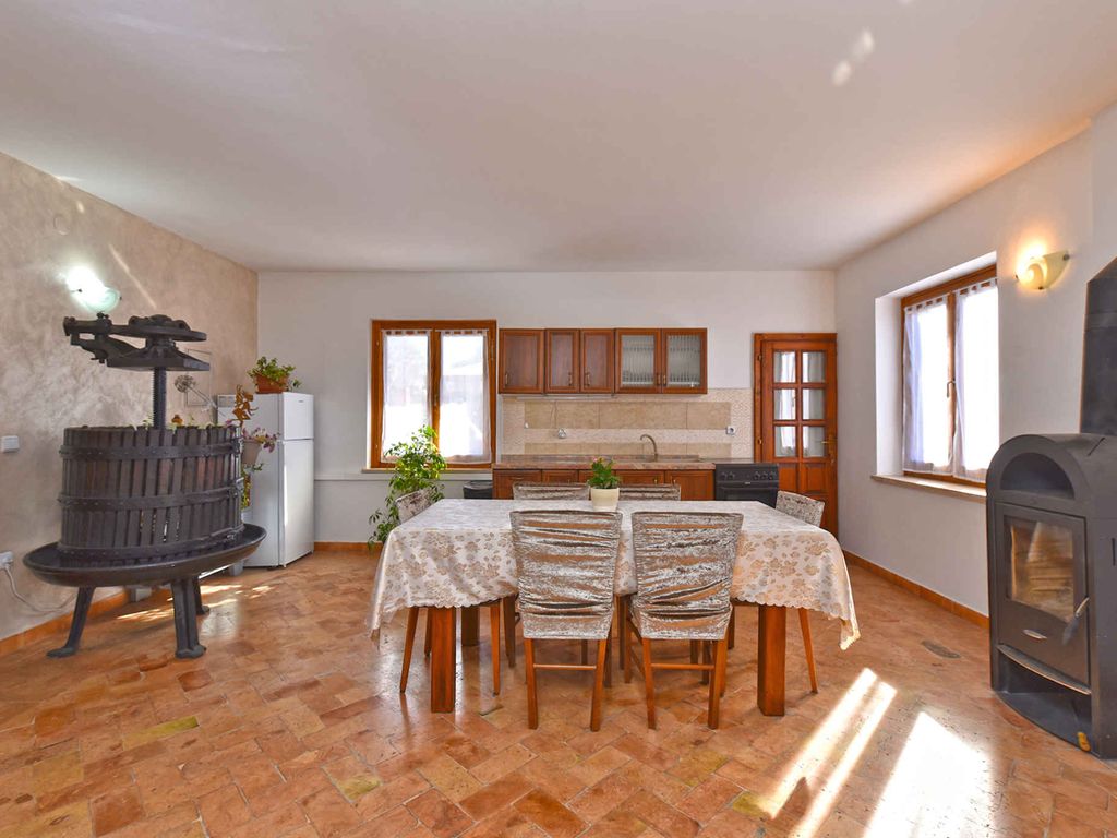 Ferienwohnung mit Garten und Grill