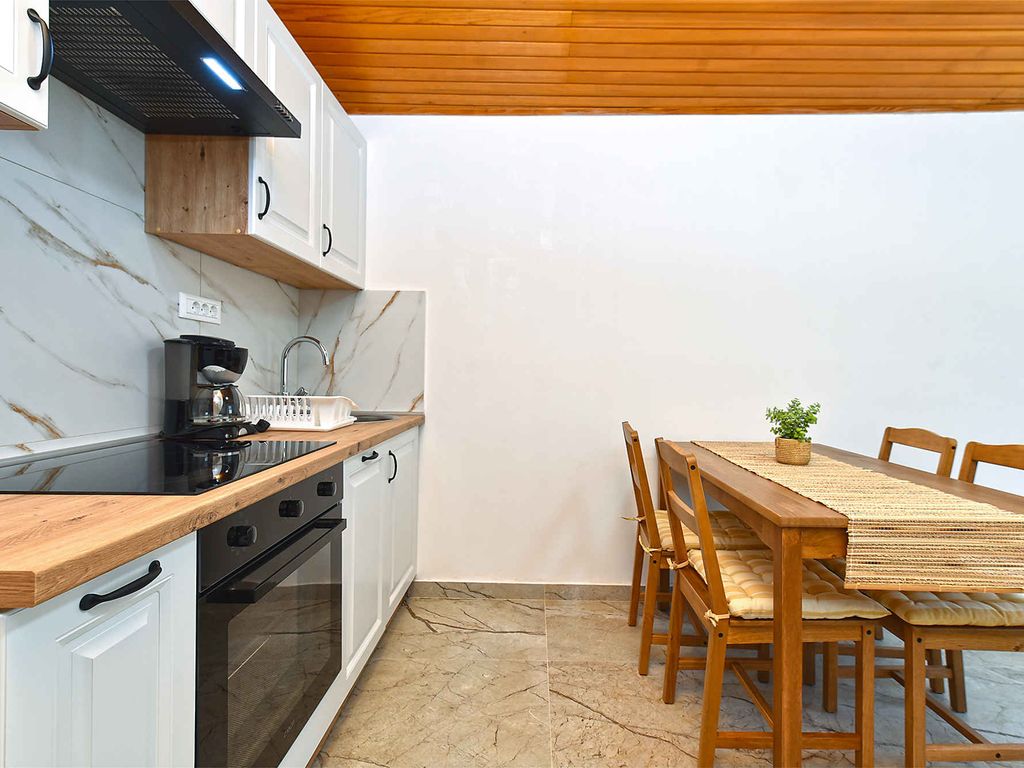 Ferienwohnung mit Balkon und Klimaanlage