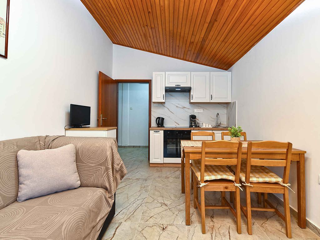 Ferienwohnung mit Balkon und Klimaanlage