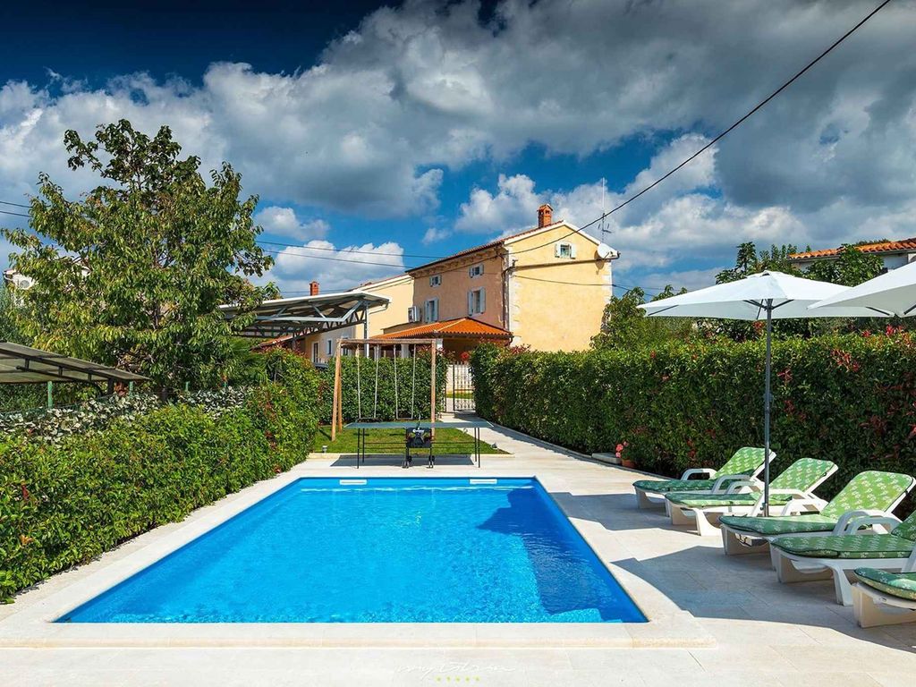 Villa mit Pool