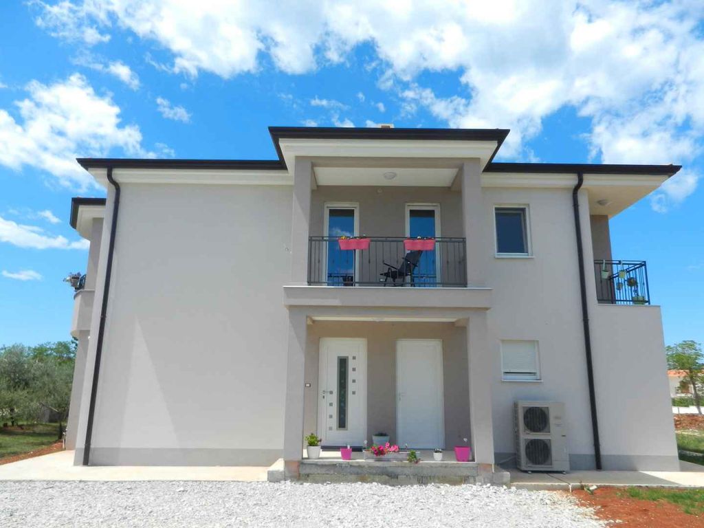 Studio mit Balkon und Klimaanlage