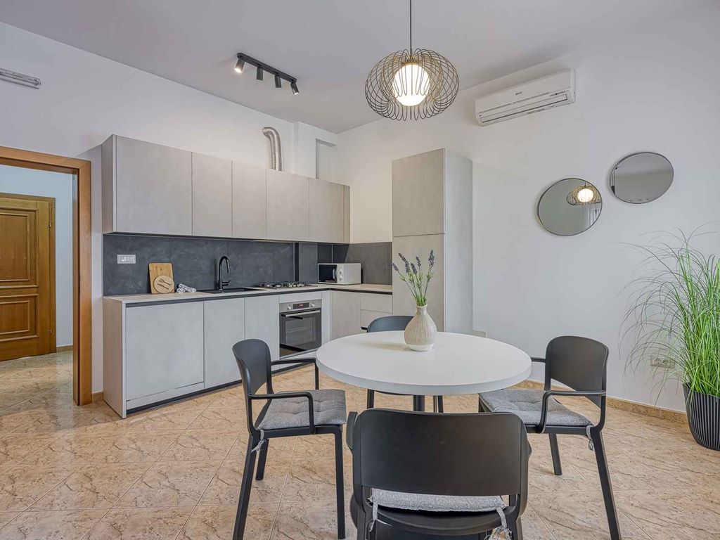 Ferienwohnung mit Balkon und Klimaanlage