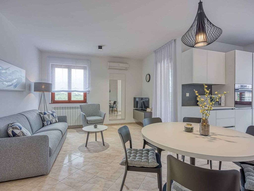 Ferienwohnung mit Balkon und Klimaanlage