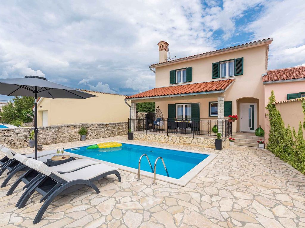 Villa mit Pool