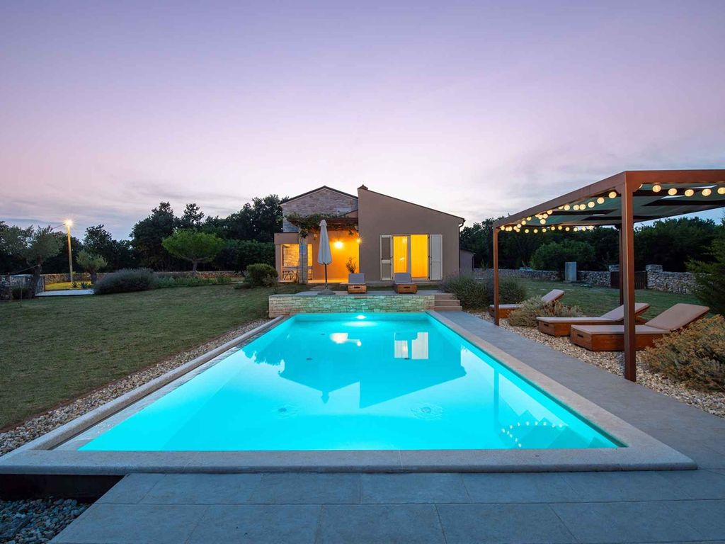 FerienHaus mit Pool
