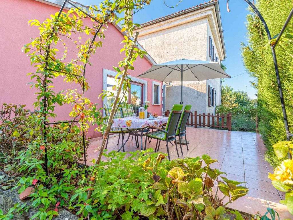 Ferienwohnung mit Terrasse