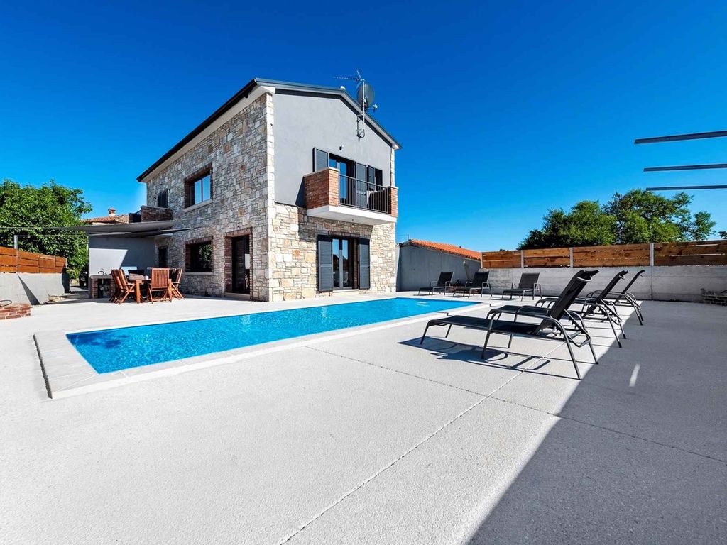 Villa mit Pool