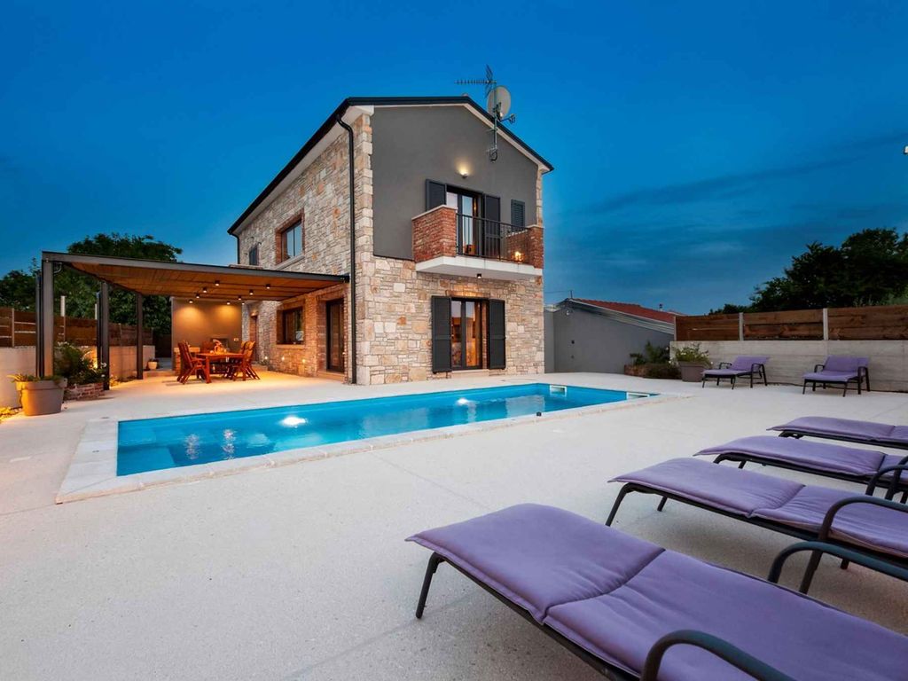 Villa mit Pool