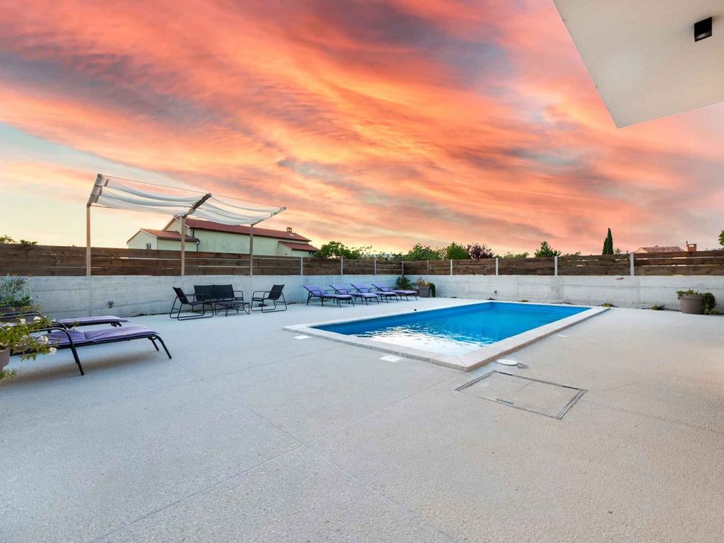 Villa mit Pool