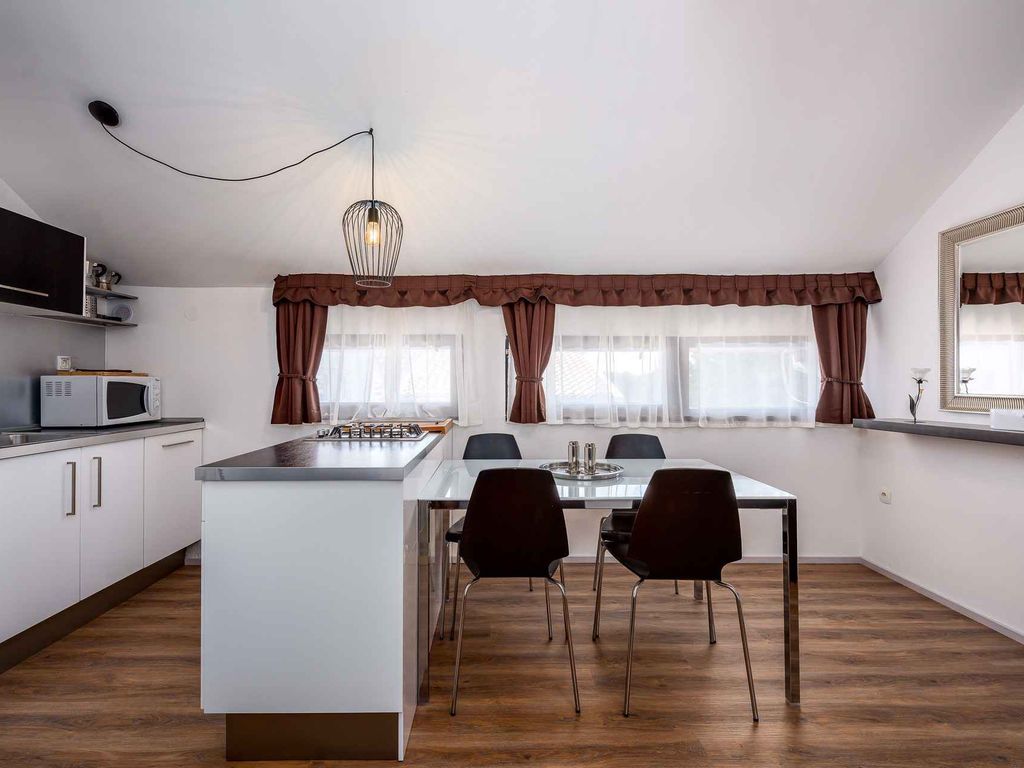 Ferienwohnung mit Terrasse und Klimaanlage