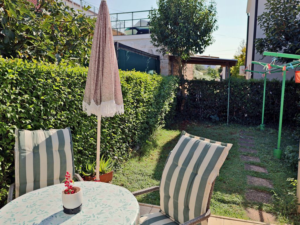 Studio mit Klimaanlage und Terrasse
