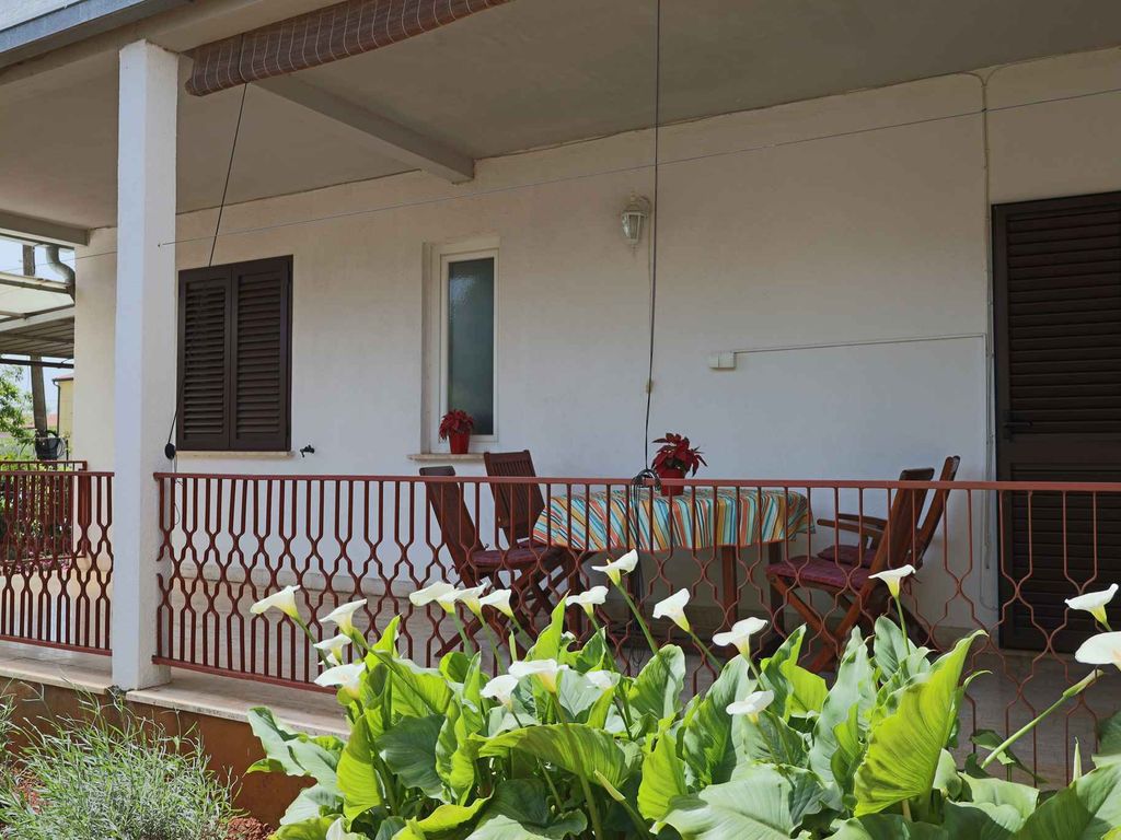 Ferienwohnung mit Balkon und Klimaanlage