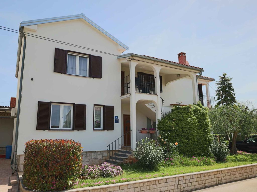 Ferienwohnung mit Balkon und Klimaanlage