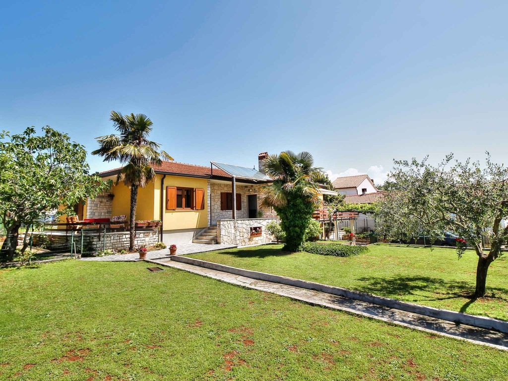 Ferienwohnung mit Balkon und Grill