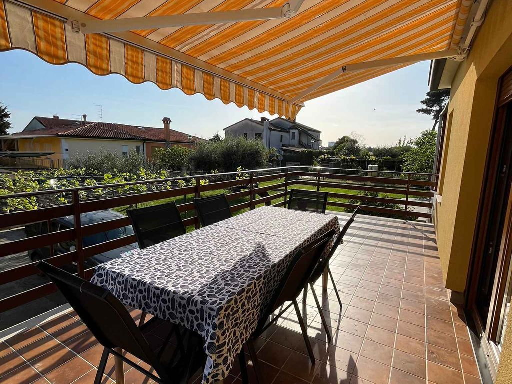 Ferienwohnung mit Balkon und Grill