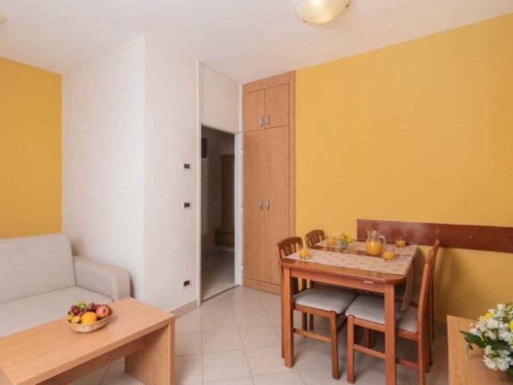 Ferienwohnung 200 m zum Strand