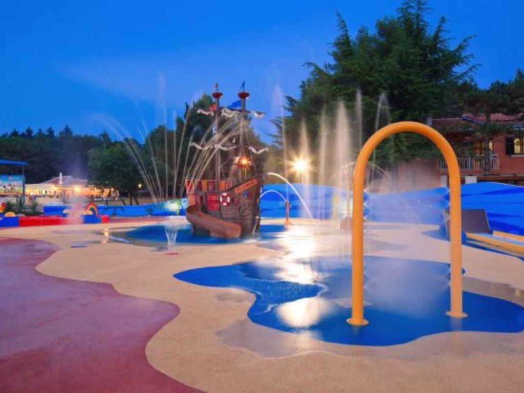 Villa mit Pool für 6 Personen