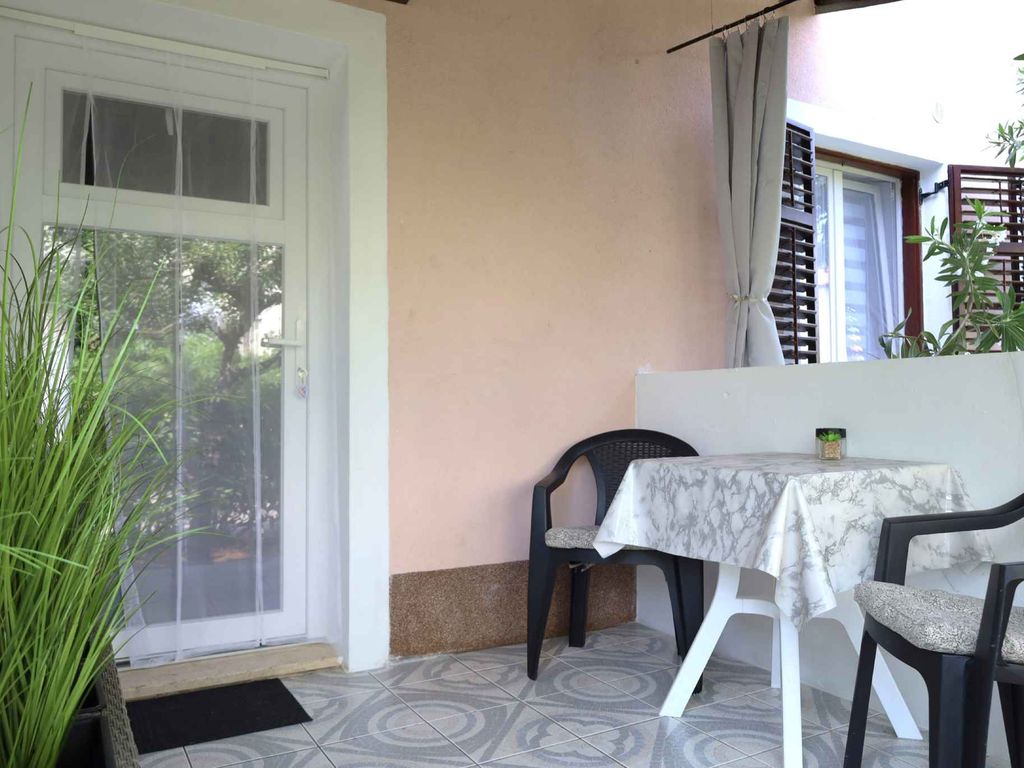 Ferienwohnung mit Klimaanlage und Terrasse