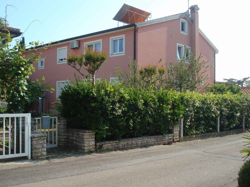 Ferienwohnung mit Terrasse und Klima
