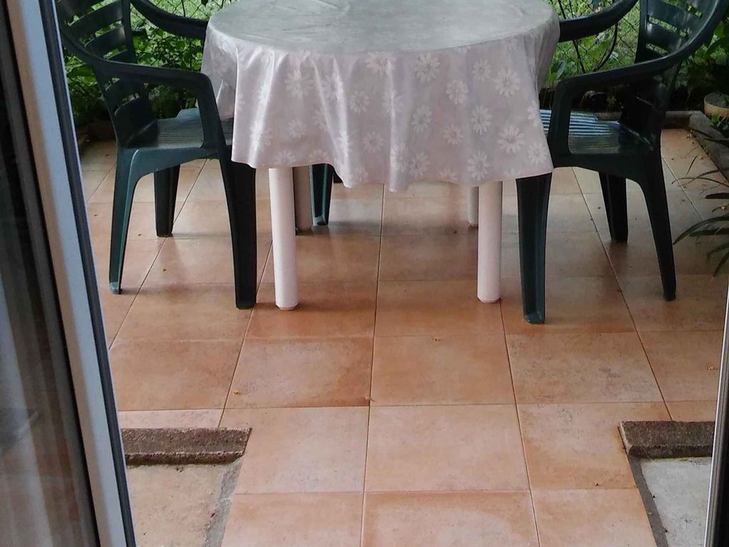 Ferienwohnung mit Terrasse und Klima