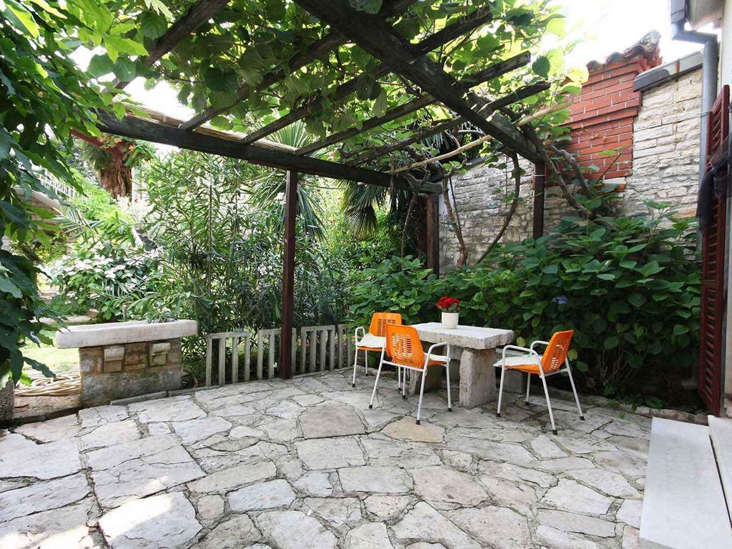 Bungalow mit Terrasse und Grill