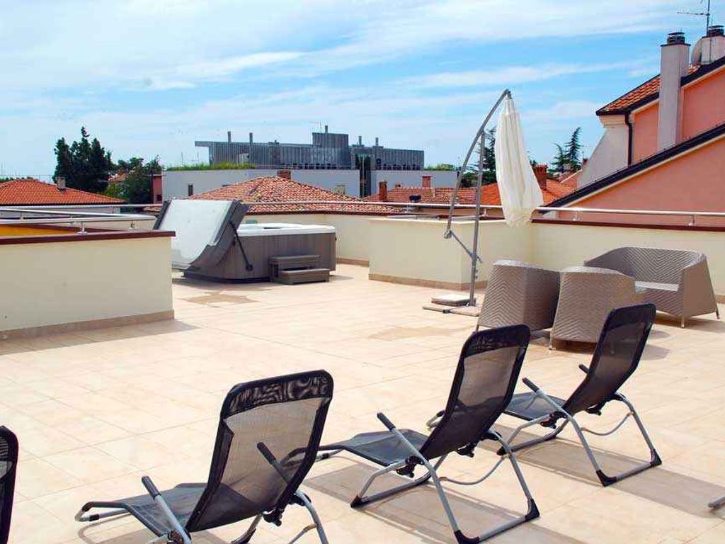 Ferienwohnung mit Balkon und Klimaanlage