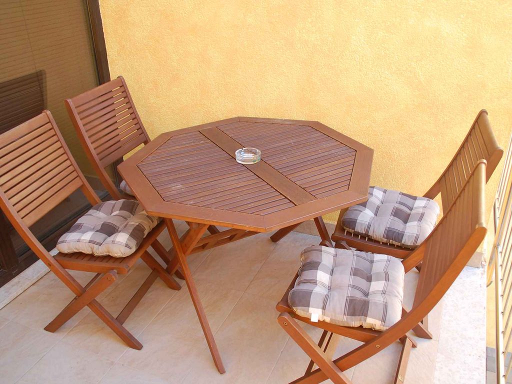 Ferienwohnung mit Balkon und Klimaanlage