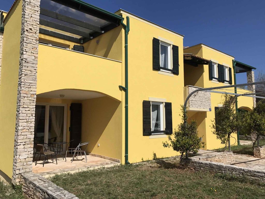 Ferienwohnung mit Balkon und Klimaanlage