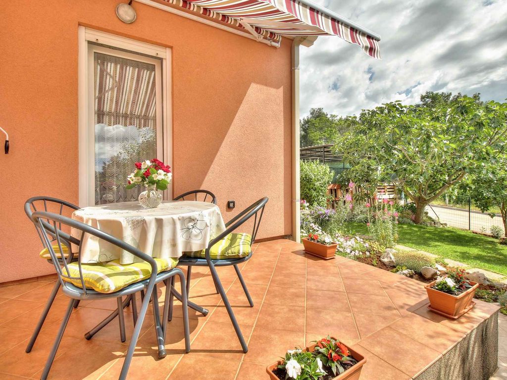 Ferienwohnung mit Terrasse und Klimaanlage