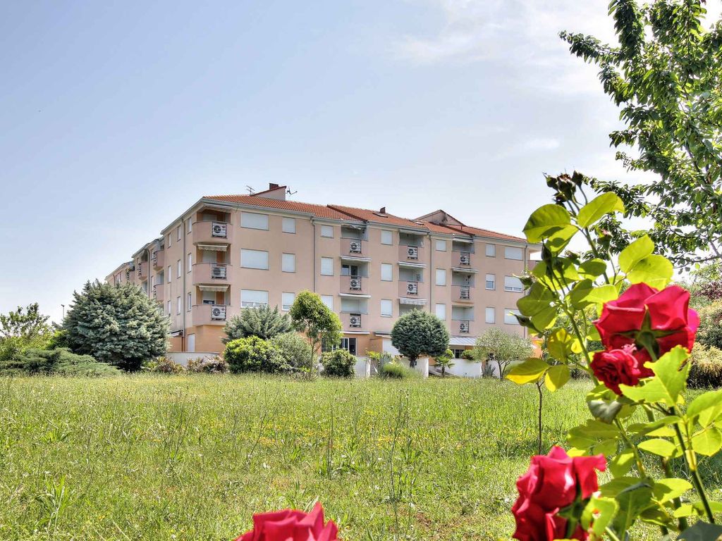 Ferienwohnung mit Balkon und Klimaanlage