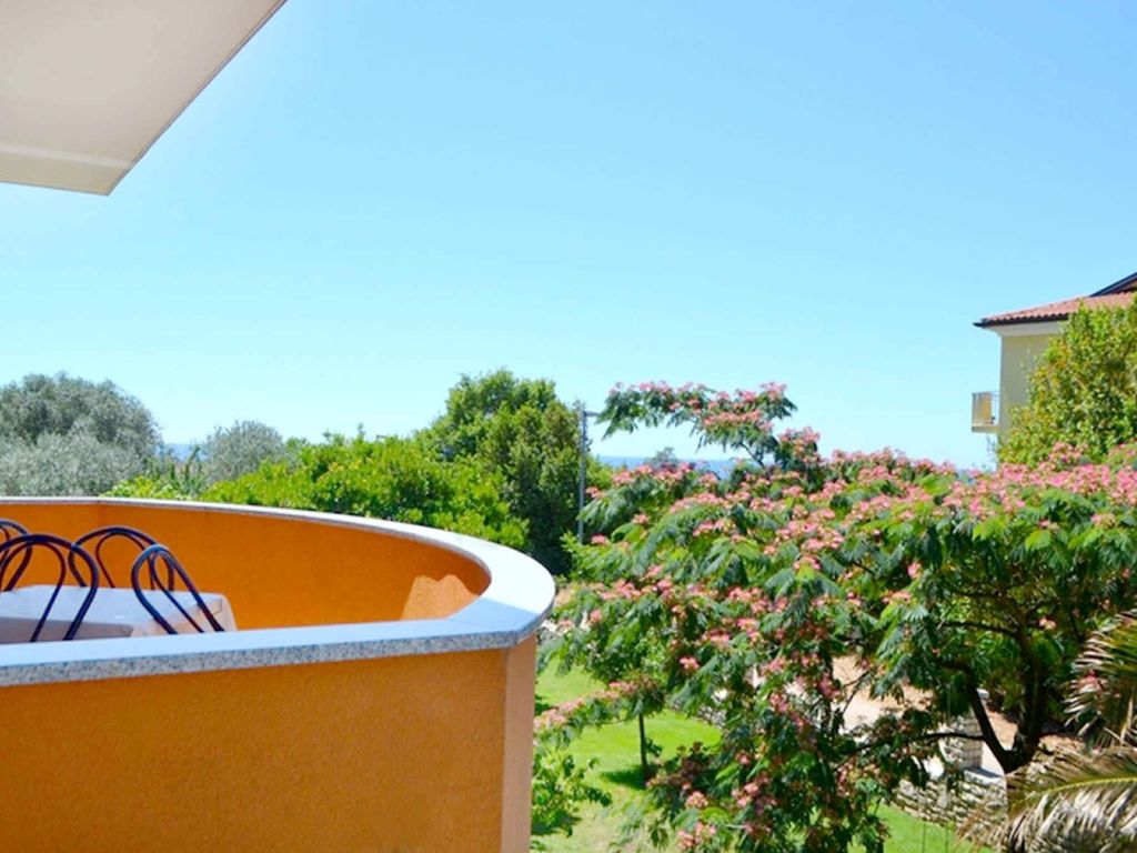 Ferienwohnung mit Balkon, Klimaanlage und WLAN