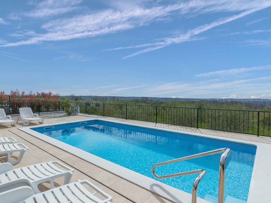 Villa mit Pool