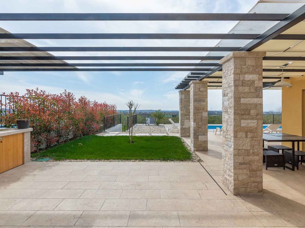 Villa mit Pool