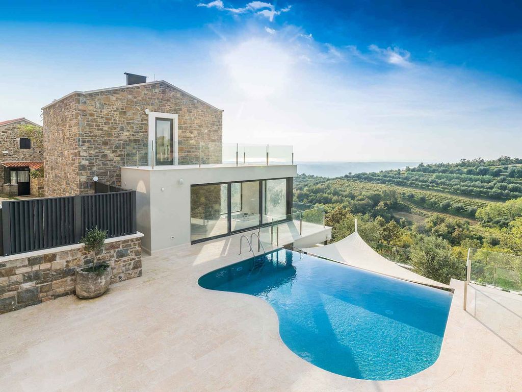 Villa mit Pool und Sauna