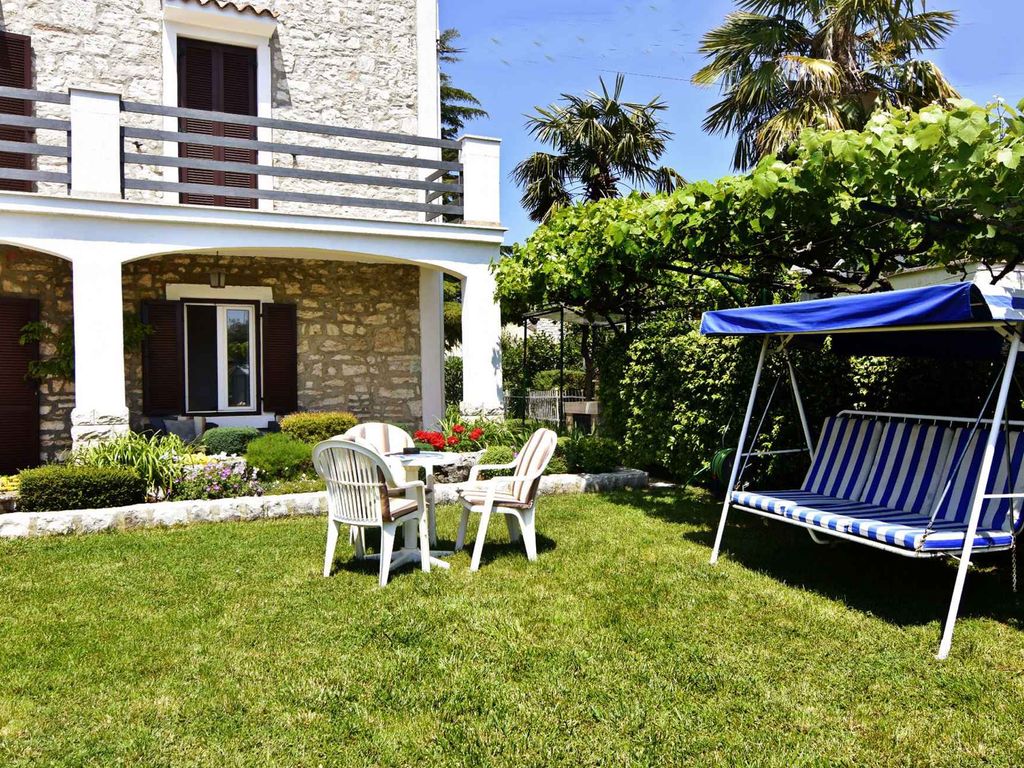 Ferienwohnung Apartment Slavica 2 mit großem Garten und Terrasse mit Meerblick