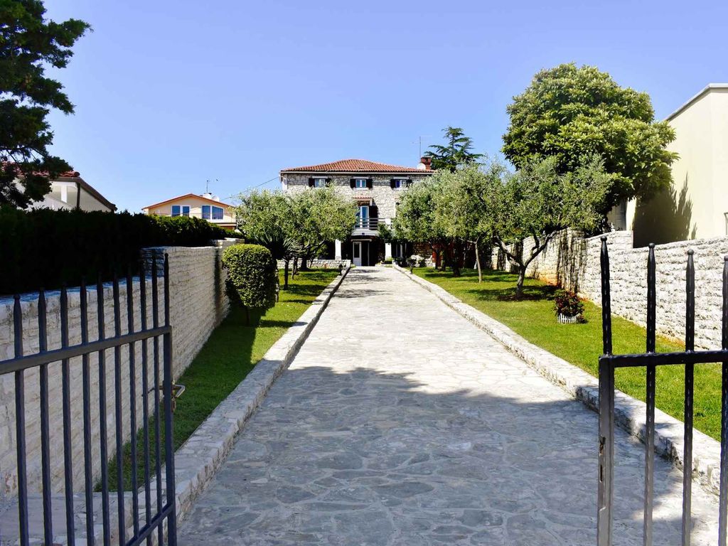 Ferienwohnung Apartment Slavica 2 mit großem Garten und Terrasse mit Meerblick