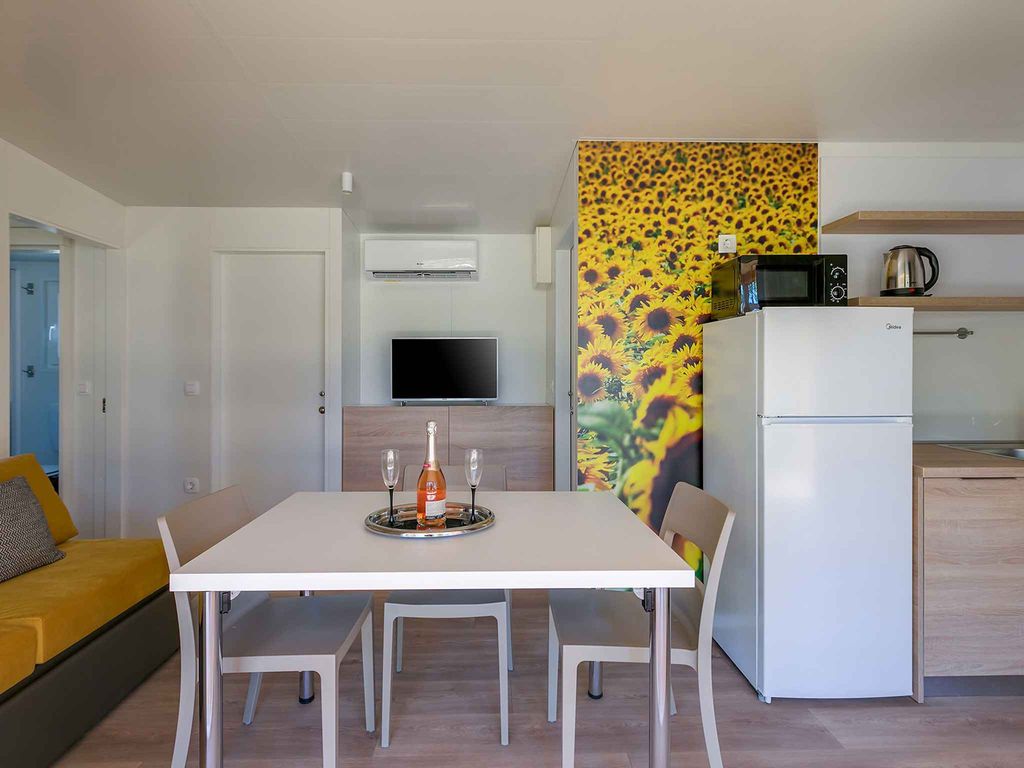 FerienHaus mit Terrasse und Klimaanlage