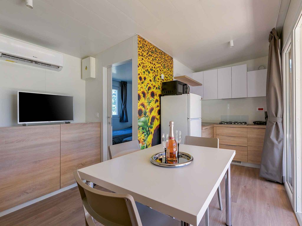 FerienHaus mit Terrasse und Klimaanlage