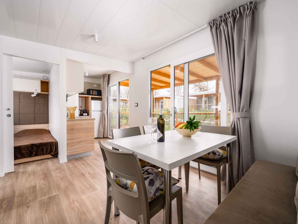 FerienHaus mit Terrasse und Klimaanlage