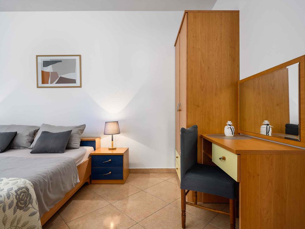 Ferienwohnung mit Internet, Klimaanlage, Terrasse in ruhiger Lage