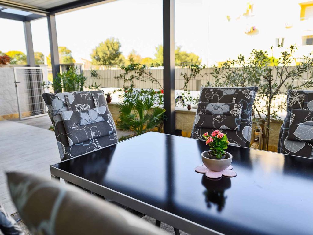 Ferienwohnung mit Terrasse und Klimaanlage