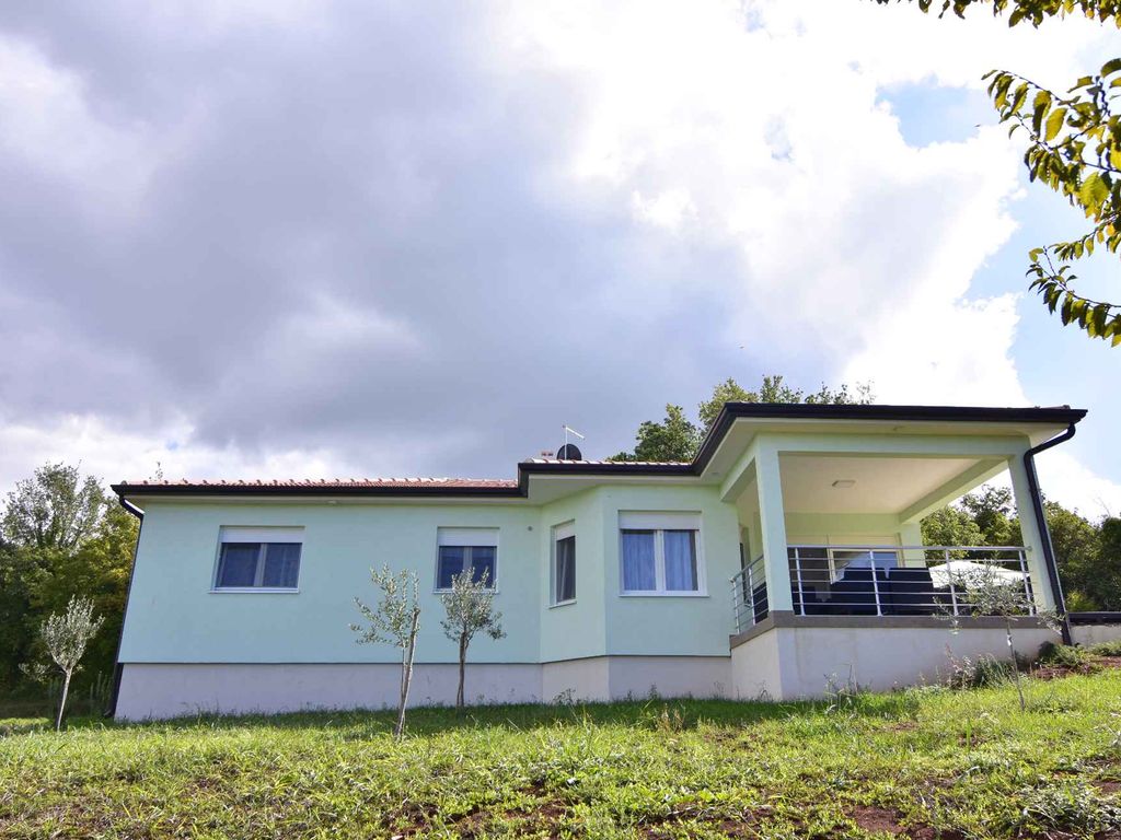 Ferienhaus mit Außenpool