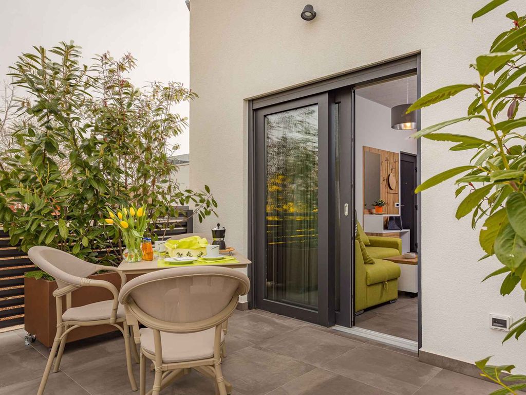 Ferienwohnung mit Klimaanlage und Terrasse