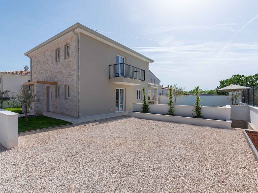 Villa mit Pool