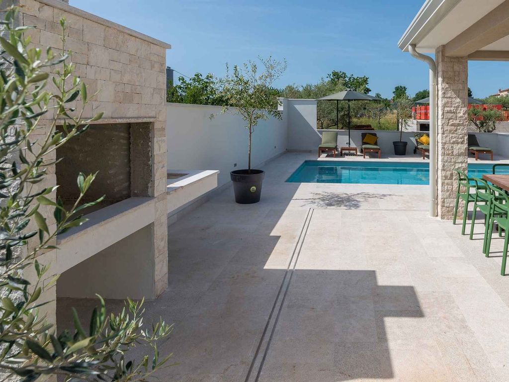 Villa mit Pool